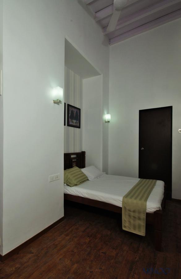 Carlton Hotel Mumbai - Behind Taj Mahal Palace Colaba Мумбаи Экстерьер фото