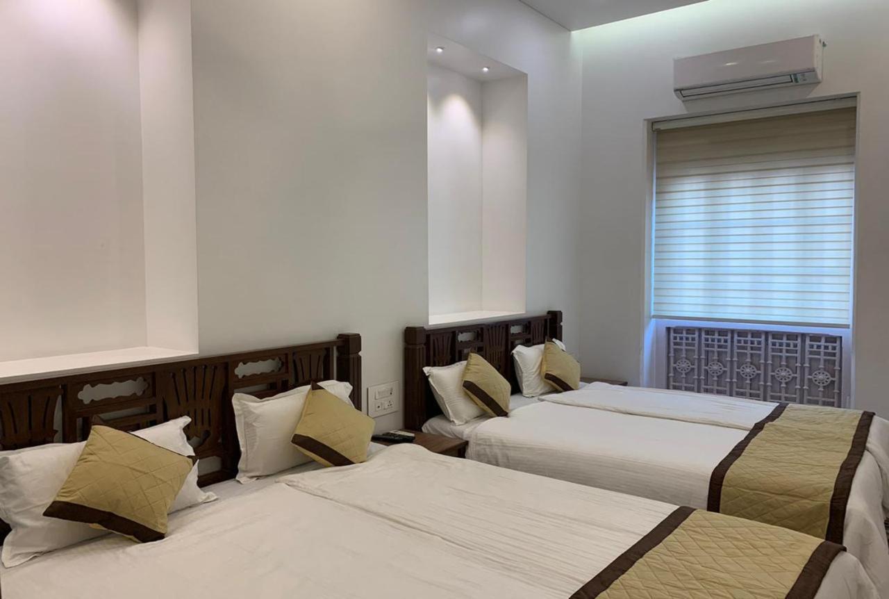 Carlton Hotel Mumbai - Behind Taj Mahal Palace Colaba Мумбаи Экстерьер фото
